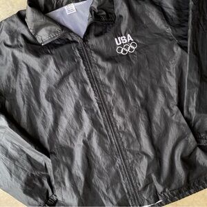 Vintage 1990s USA Olympics windbreaker coaches style lightweight jacket.